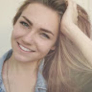 Meet your Posher, Alexandra